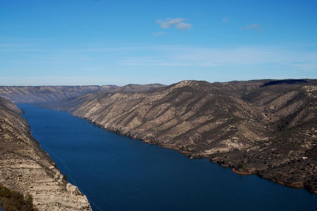 Hostal Roca Fayón Exteriör bild