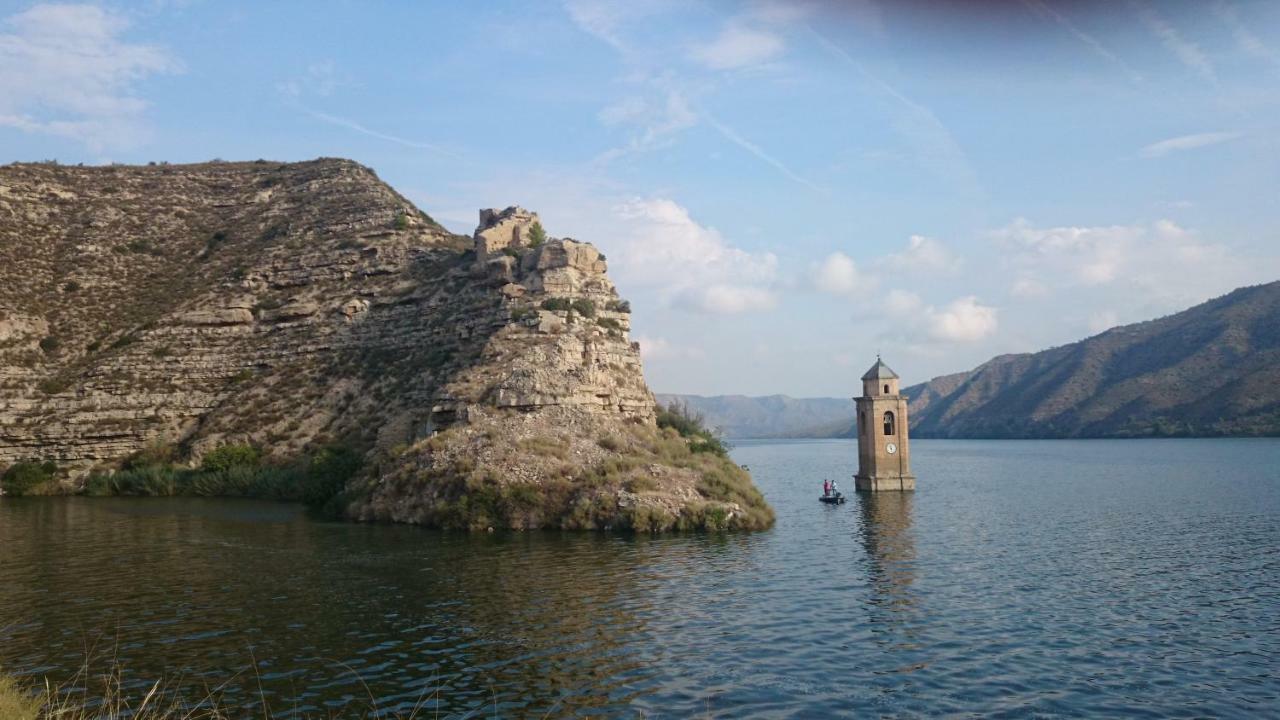 Hostal Roca Fayón Exteriör bild